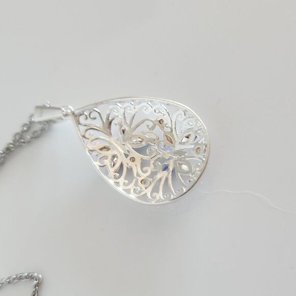 Swarovski Crystals Multi Color Necklace - Picture 8 of 9